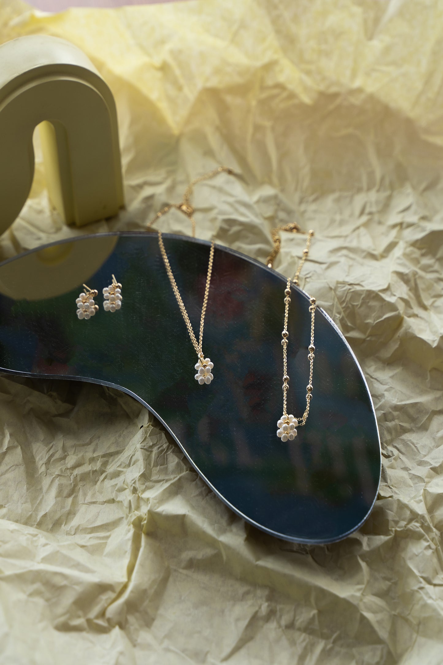 Handmade Daisy Beaded Pearl Necklace