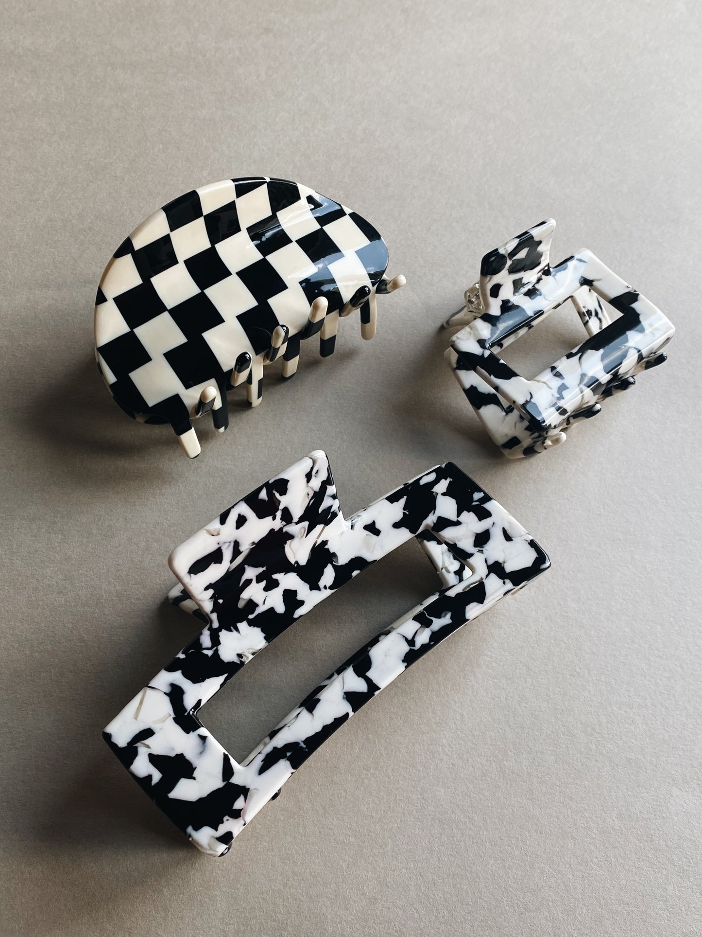 Monochrome Claw Clips Party